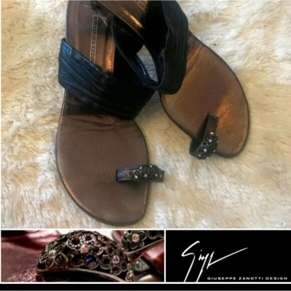 Giuseppe Zanotti Sandals rhinestone toe ri… - Picture 10 of 10